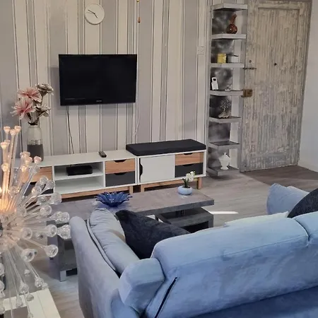 Elpida Lemon Garden House بيت للعطل