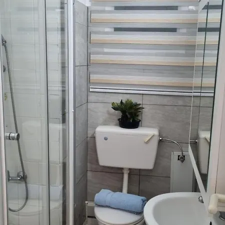 بيت للعطل Elpida Lemon Garden House ليماسول