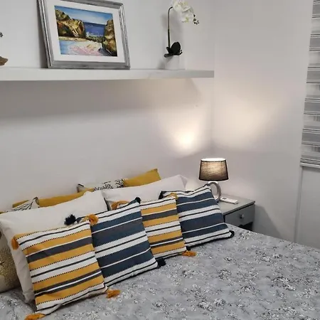 Elpida Lemon Garden House بيت للعطل *