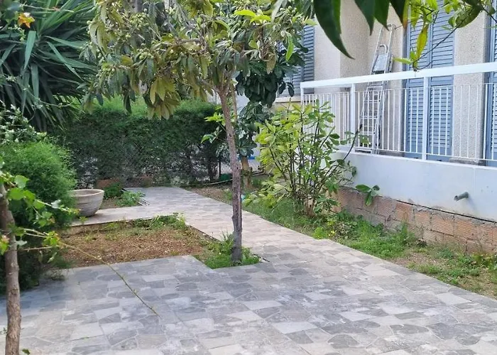 Case de vacanță Elpida Lemon Garden House Limassol