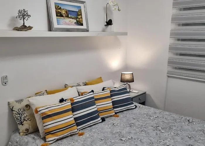 Elpida Lemon Garden House Case de vacanță *